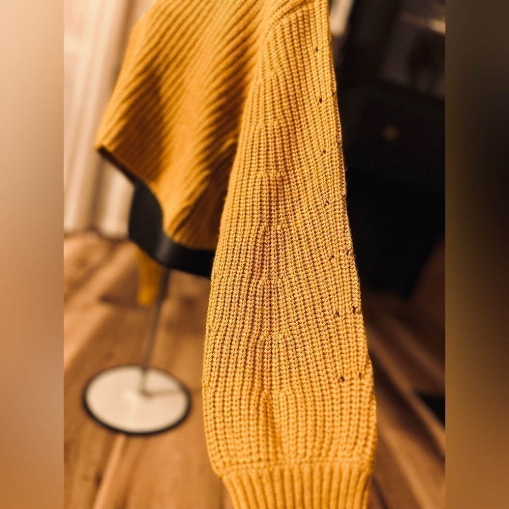 Olivaceous mustard yellow cropped knit sweater, size Small - Picture 5 of 10
